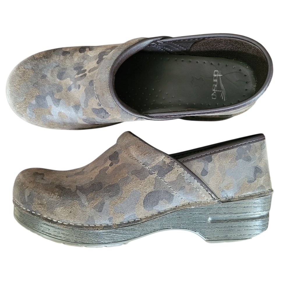Dansko Professional Green Camouflage Suede Clogs Slip Resistant Wmns 11-11.5